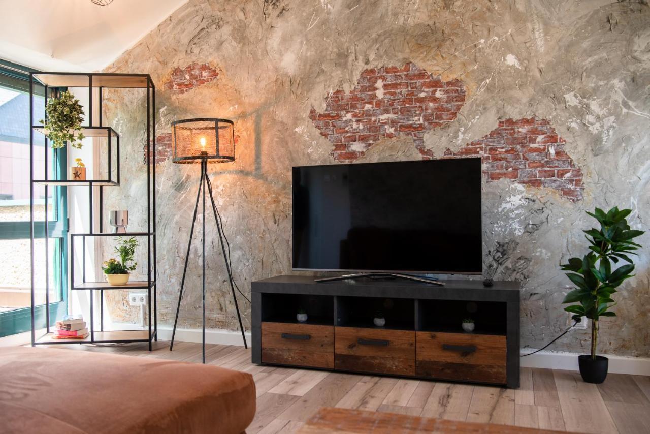 Industrie Stil Apartment Unweit Vom See 로스하임 외부 사진
