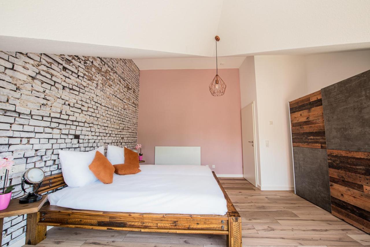 Industrie Stil Apartment Unweit Vom See 로스하임 외부 사진