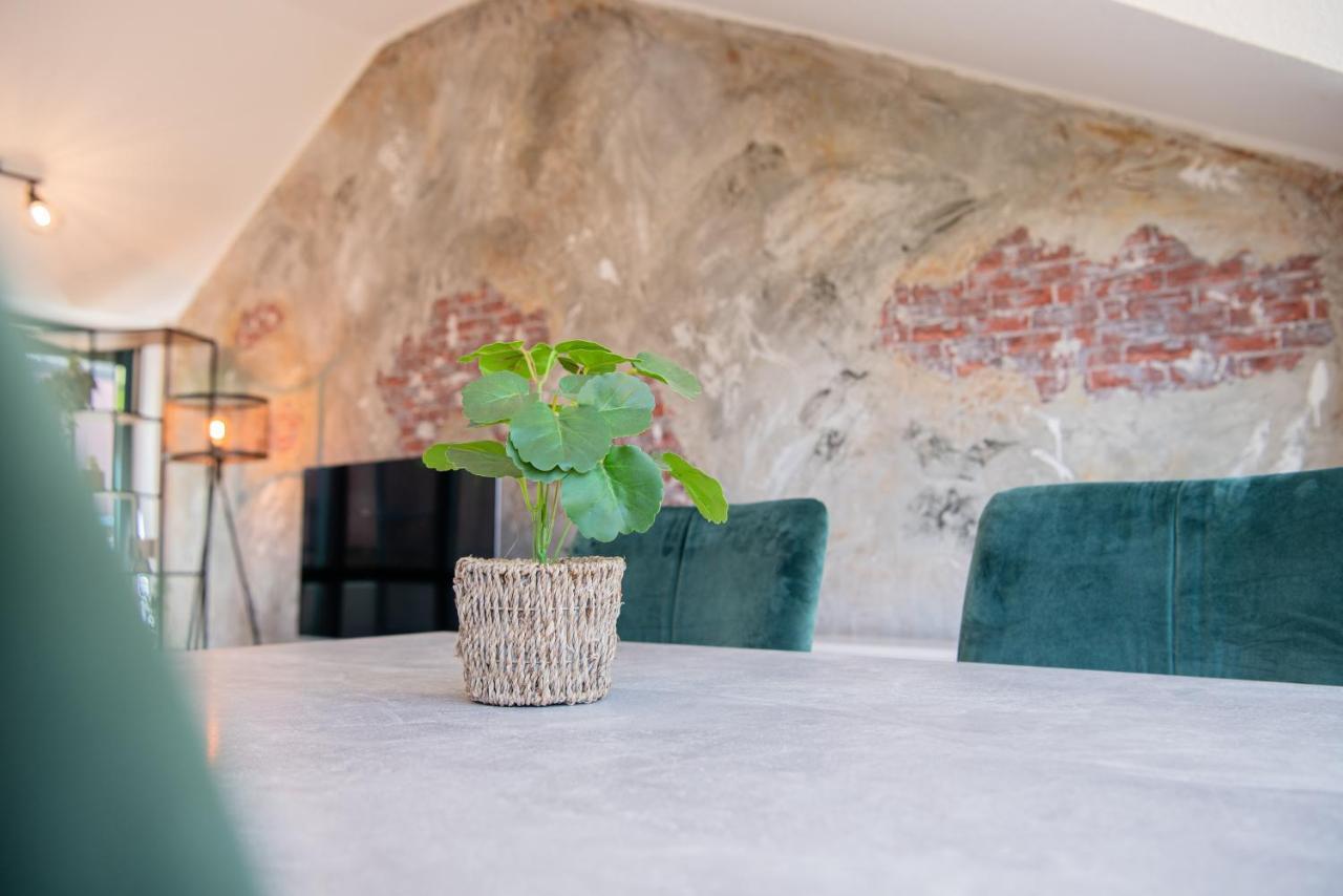 Industrie Stil Apartment Unweit Vom See 로스하임 외부 사진
